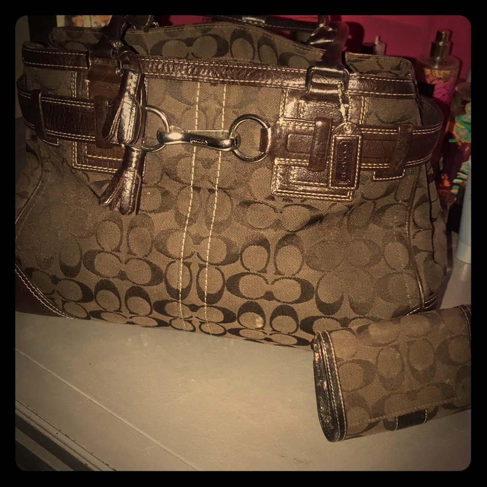 Signature coach purse and wallet